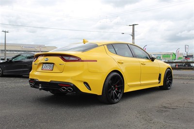 2018 Kia Stinger - Thumbnail