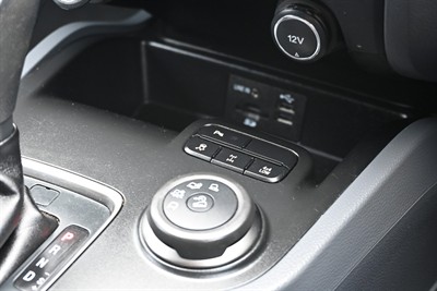 2016 Ford Everest - Thumbnail