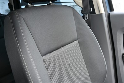 2016 Ford Everest - Thumbnail