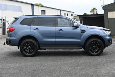 2016 Ford Everest - Thumbnail