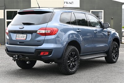 2016 Ford Everest - Thumbnail