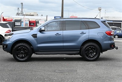 2016 Ford Everest - Thumbnail