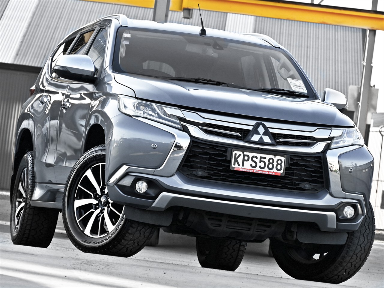 2017 Mitsubishi Pajero Sport