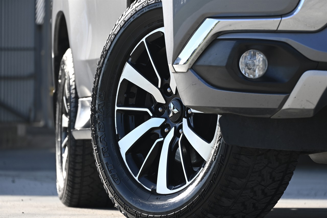 2017 Mitsubishi Pajero Sport