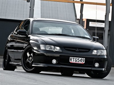 2004 Holden Commodore