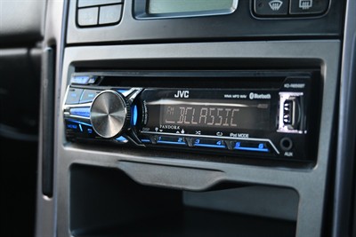 2004 Holden Commodore - Thumbnail