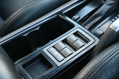 2004 Holden Commodore - Thumbnail