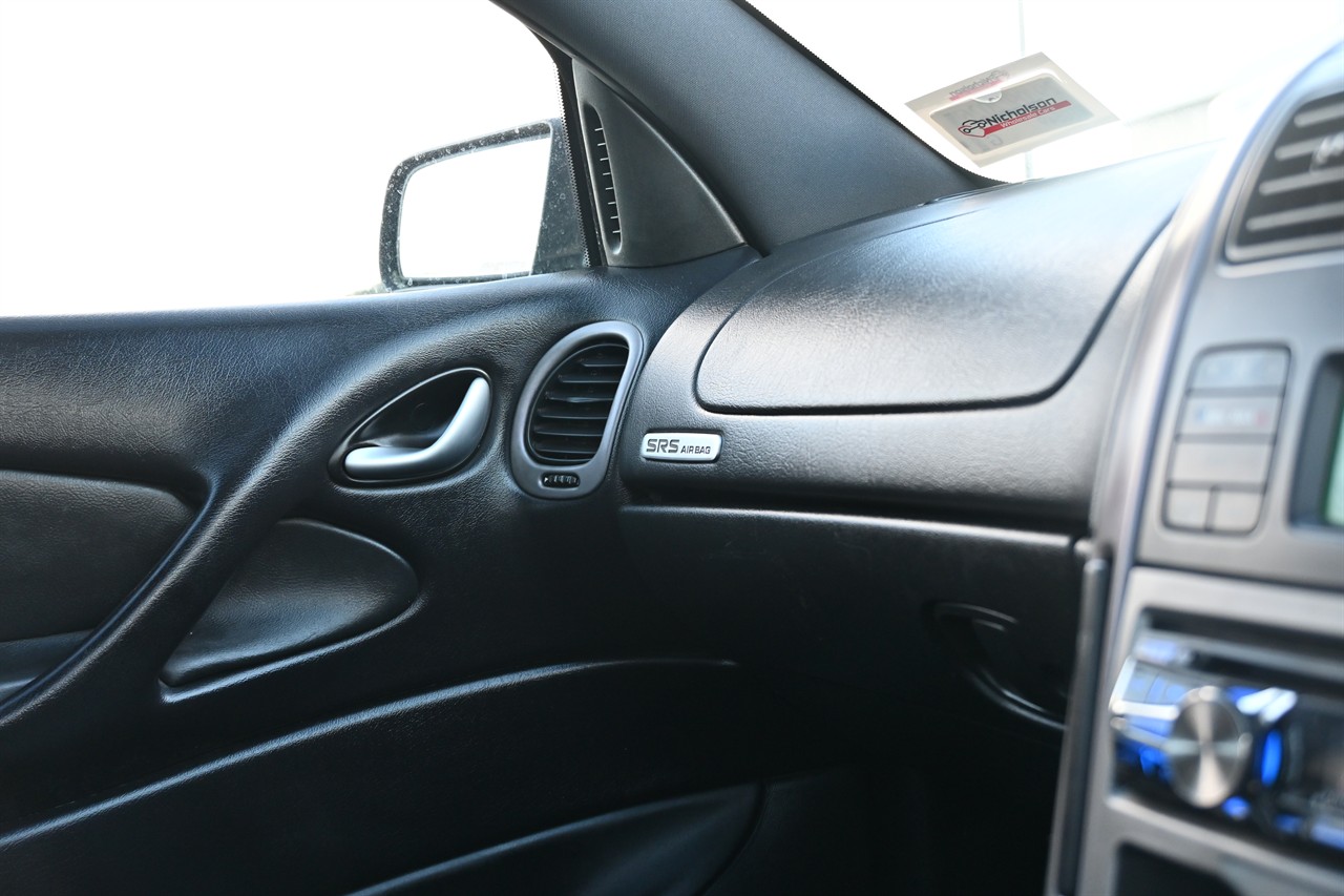 2004 Holden Commodore