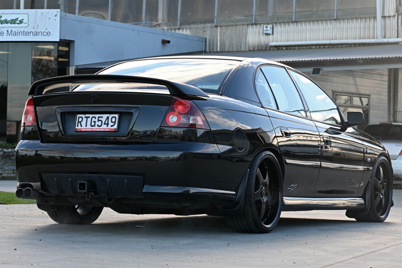 2004 Holden Commodore