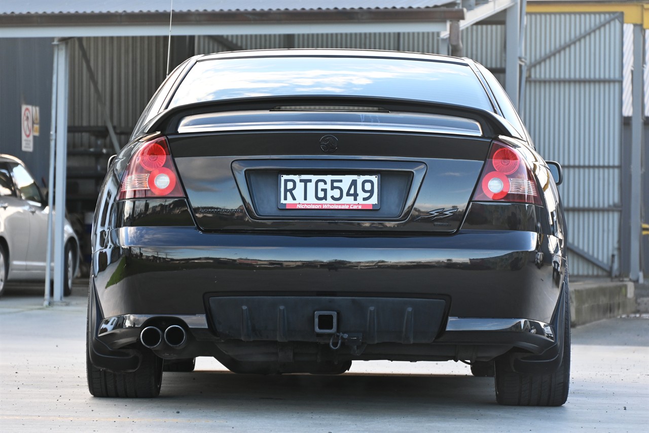 2004 Holden Commodore