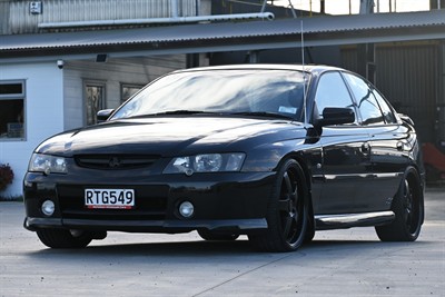 2004 Holden Commodore - Thumbnail