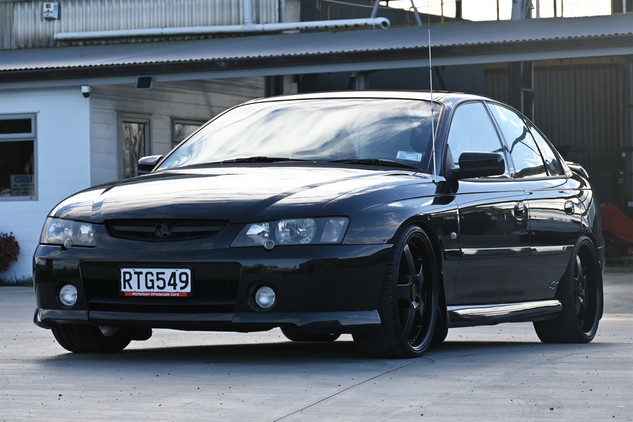 2004 Holden Commodore