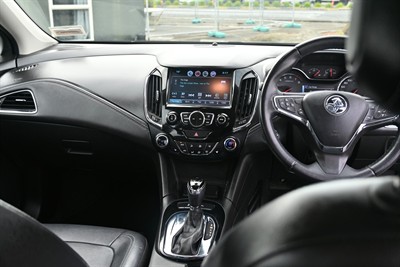 2018 Holden Astra - Thumbnail