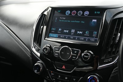 2018 Holden Astra - Thumbnail