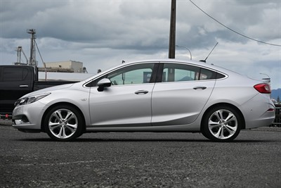 2018 Holden Astra - Thumbnail