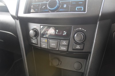2015 Suzuki Swift - Thumbnail