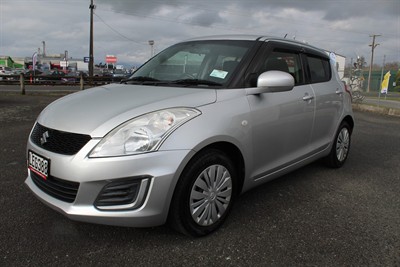 2015 Suzuki Swift - Thumbnail
