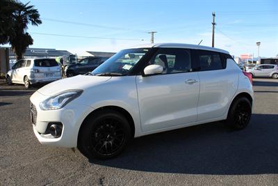2018 Suzuki Swift - Thumbnail