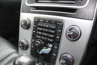2012 Volvo V60 - Thumbnail