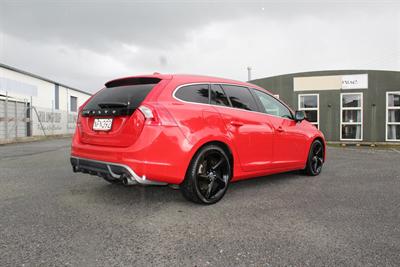 2012 Volvo V60 - Thumbnail