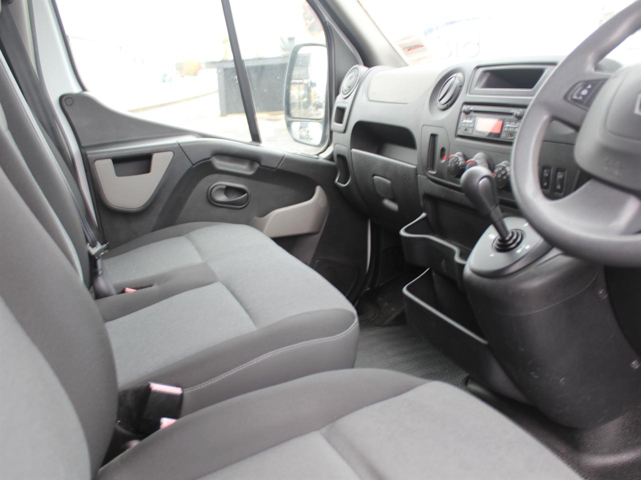 2017 Renault Master