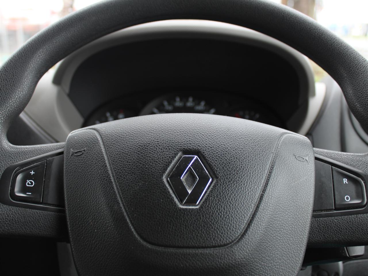 2017 Renault Master