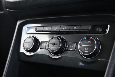 2018 Volkswagen Tiguan - Thumbnail