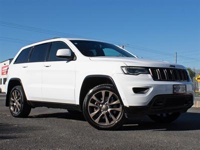 2016 Jeep Grand Cherokee - Thumbnail