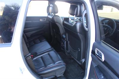 2016 Jeep Grand Cherokee - Thumbnail