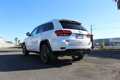 2016 Jeep Grand Cherokee - Thumbnail