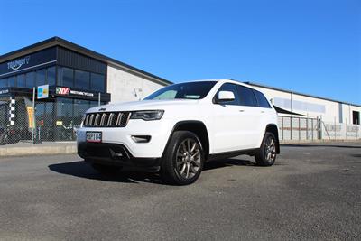 2016 Jeep Grand Cherokee - Thumbnail