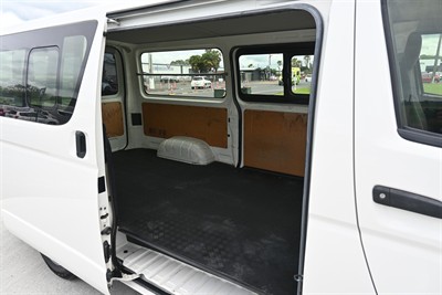 2019 Toyota Hiace - Thumbnail