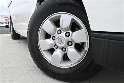 2019 Toyota Hiace - Thumbnail