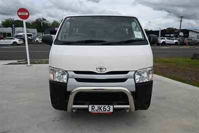 2019 Toyota Hiace - Thumbnail