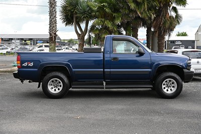 2000 Chevrolet Silverado - Thumbnail