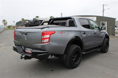 2018 Mitsubishi Triton - Thumbnail