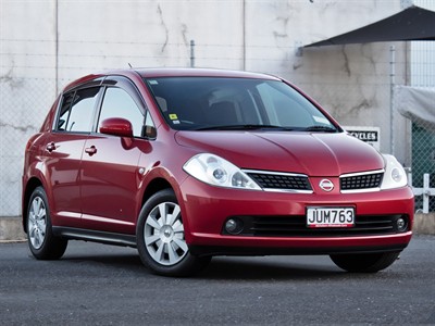 2006 Nissan Tiida