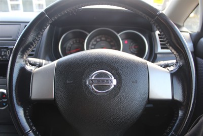 2006 Nissan Tiida - Thumbnail