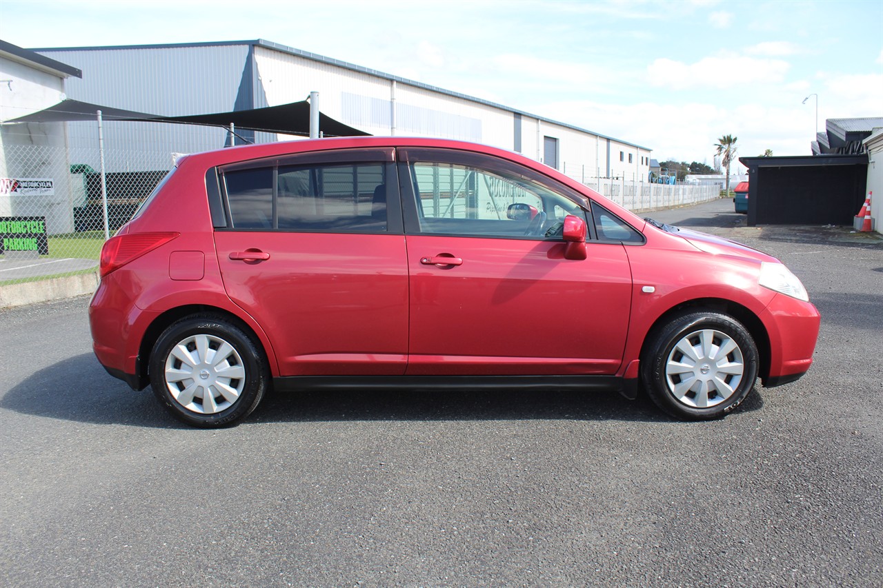 2006 Nissan Tiida
