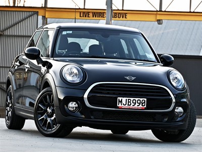 2019 Mini Hatch - Thumbnail
