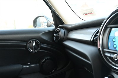 2019 Mini Hatch - Thumbnail