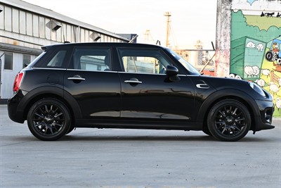 2019 Mini Hatch - Thumbnail