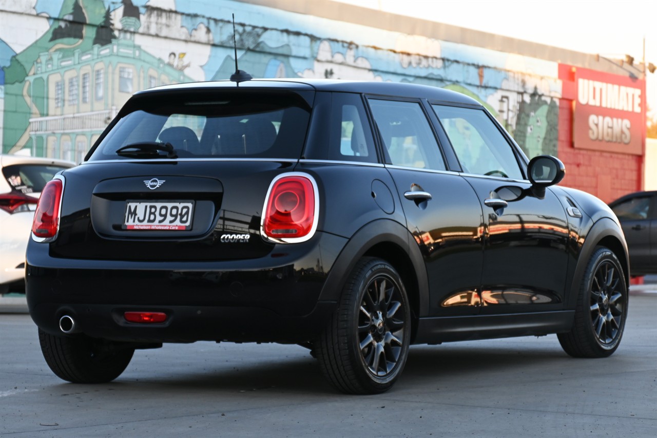 2019 Mini Hatch