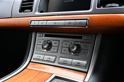 2009 Jaguar Xf - Thumbnail