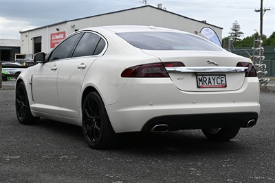 2009 Jaguar Xf - Thumbnail