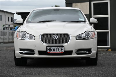 2009 Jaguar Xf - Thumbnail